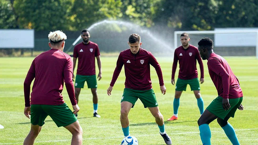 Ba lớp sự thật trong chuyển nhượng V.League: Cái tên, cái giá và bản hợp đồng không tồn tại