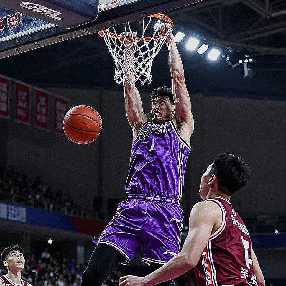 Dorsey dẫn đầu ném ba điểm EuroLeague sau ba vòng: cuộc đua tay đôi và cái bẫy cỡ mẫu
