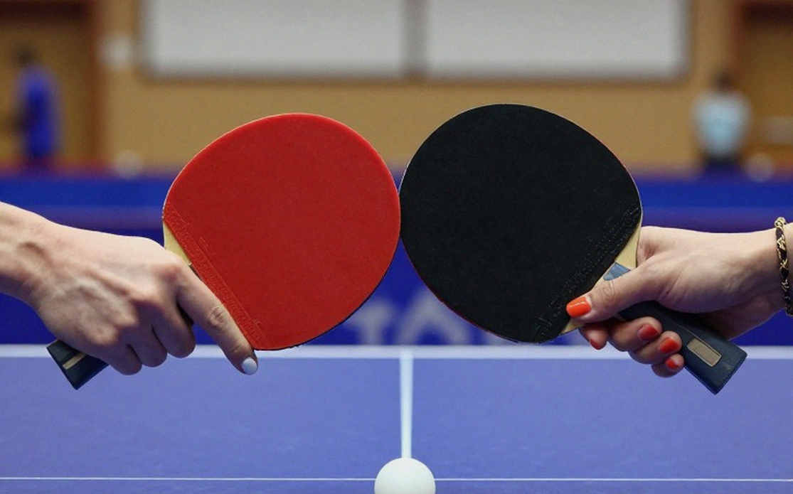 Macao's Draw Sheet and Ma Lin's Kiln: Reading the Geology of British Table Tennis in China Macao's Draw Sheet and Ma Lin's Kiln: Reading the Geology of British Table Tennis in China