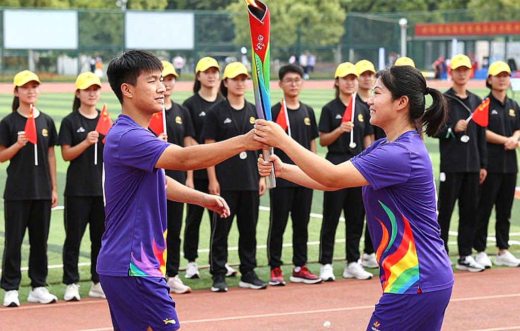 Thương vụ Amrabat đổ bể tháng 1/2026: Khi ba nguồn quan trọng hơn tiếng gọi của trái tim