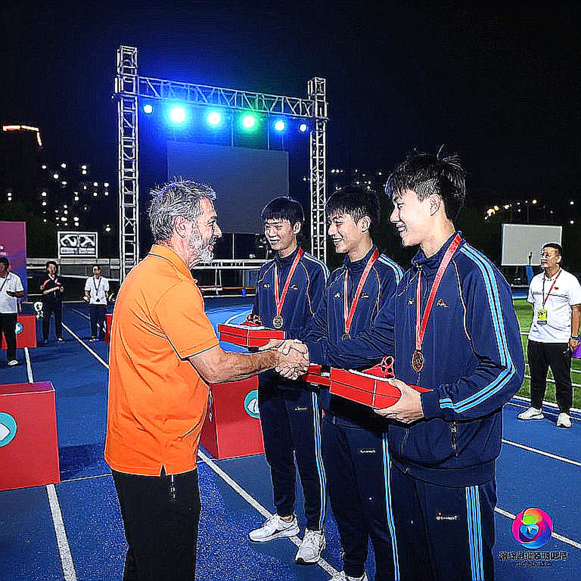 Trước khi tin một thành tích điền kinh, hãy hỏi về cơn gió