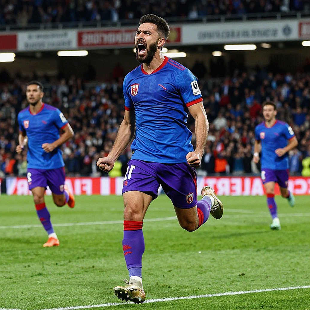 Ghế trống của Haaland: Solbakken tự quyết, Man City bị mang tiếng, và một lằn ranh chưa ai vẽ