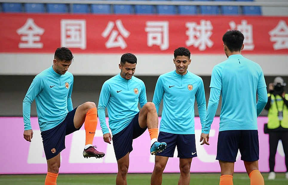 Đứt dây chằng chéo trước ở V.League: Khi lịch thi đấu dày hơn khả năng lành của dây chằng Đứt dây chằng chéo trước ở V.League: Khi lịch thi đấu dày hơn khả năng lành của dây chằng