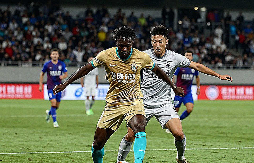 When the Data Comes Back Empty: The Unquantifiable Pulse of Vietnamese Football